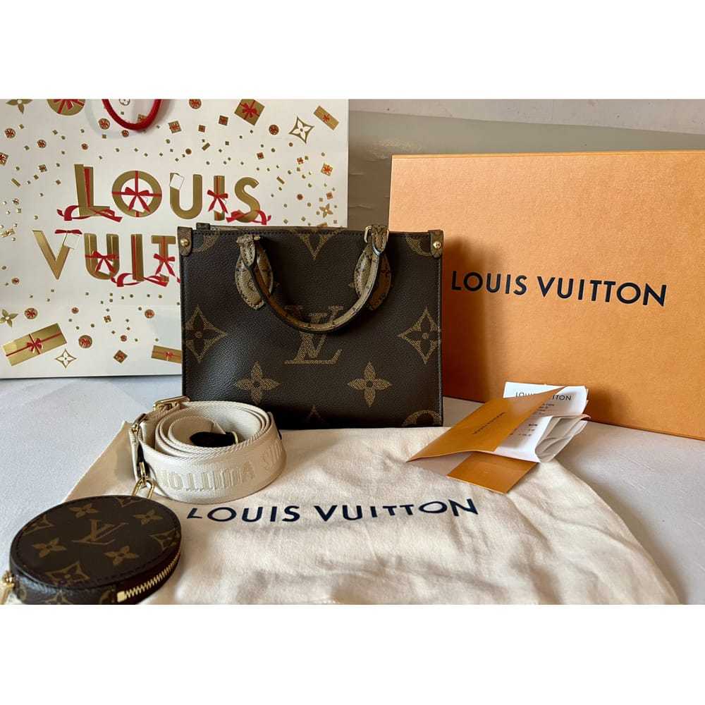 Louis Vuitton Onthego leather crossbody bag - image 3