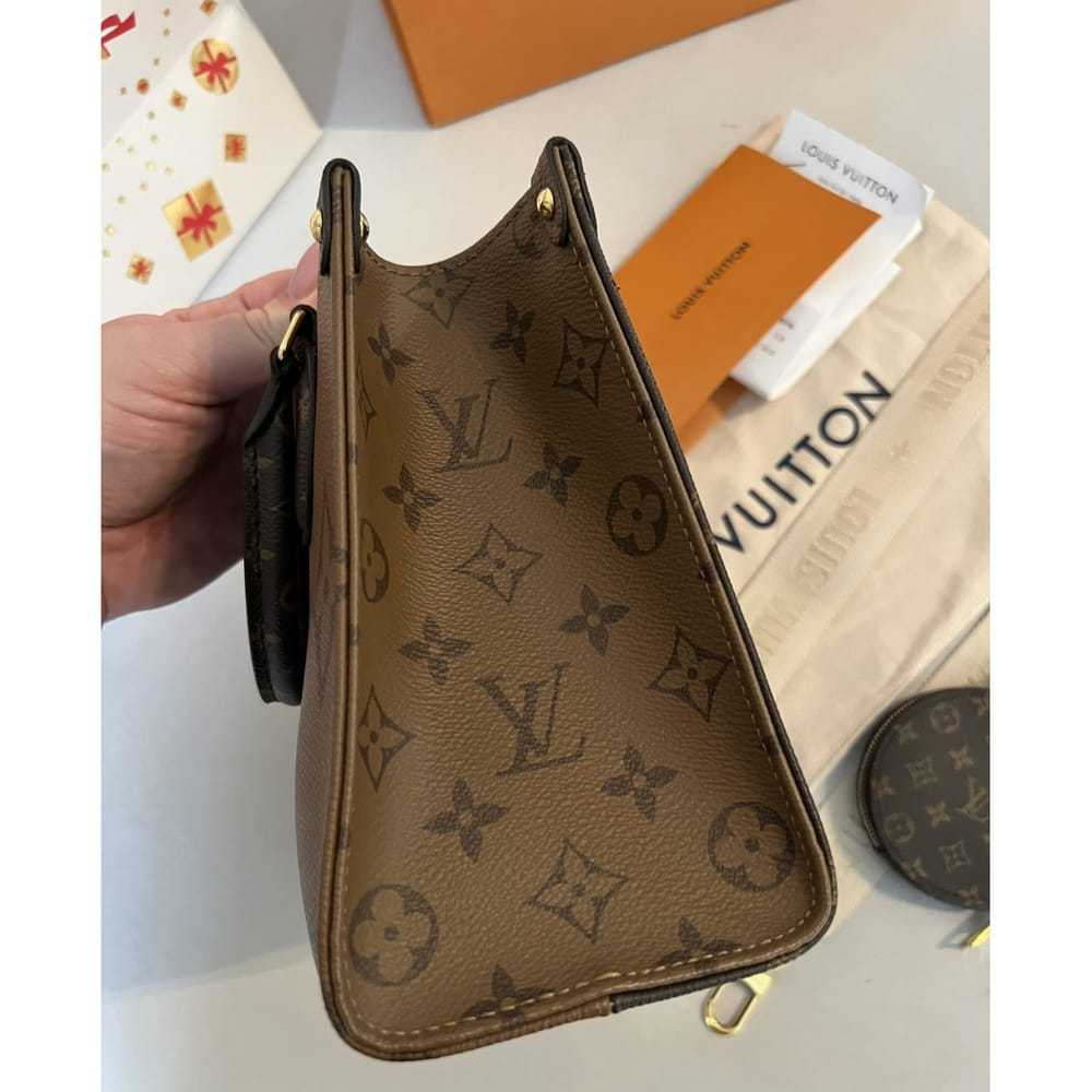 Louis Vuitton Onthego leather crossbody bag - image 5
