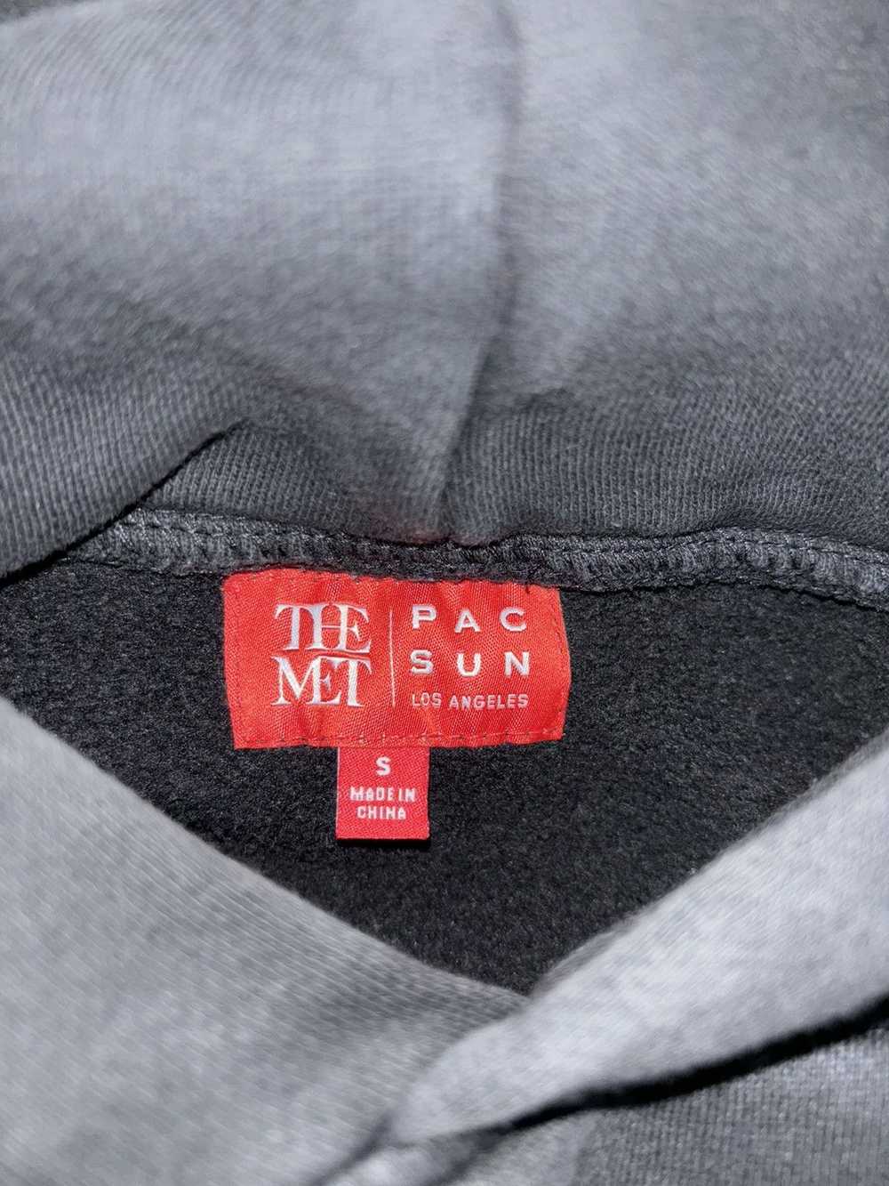 Pacsun × Streetwear The Met x Pacsun Blackout Hoo… - image 4