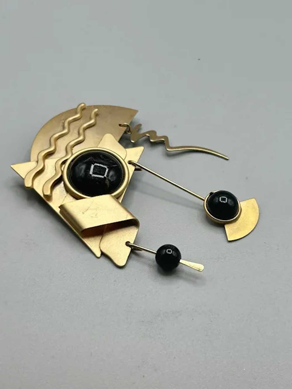 Vintage Modernist Abstract Pin Brooch Matte Gold … - image 3