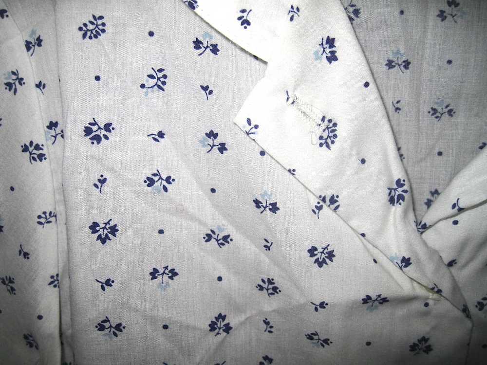 Vintage Jantzen White Blue Gray Leaves Long Sleev… - image 2