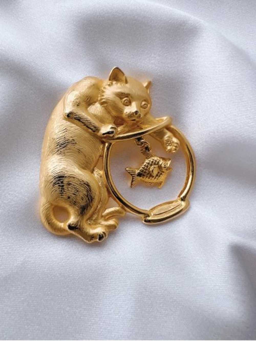 articulated cat & goldfish brooch - image 2
