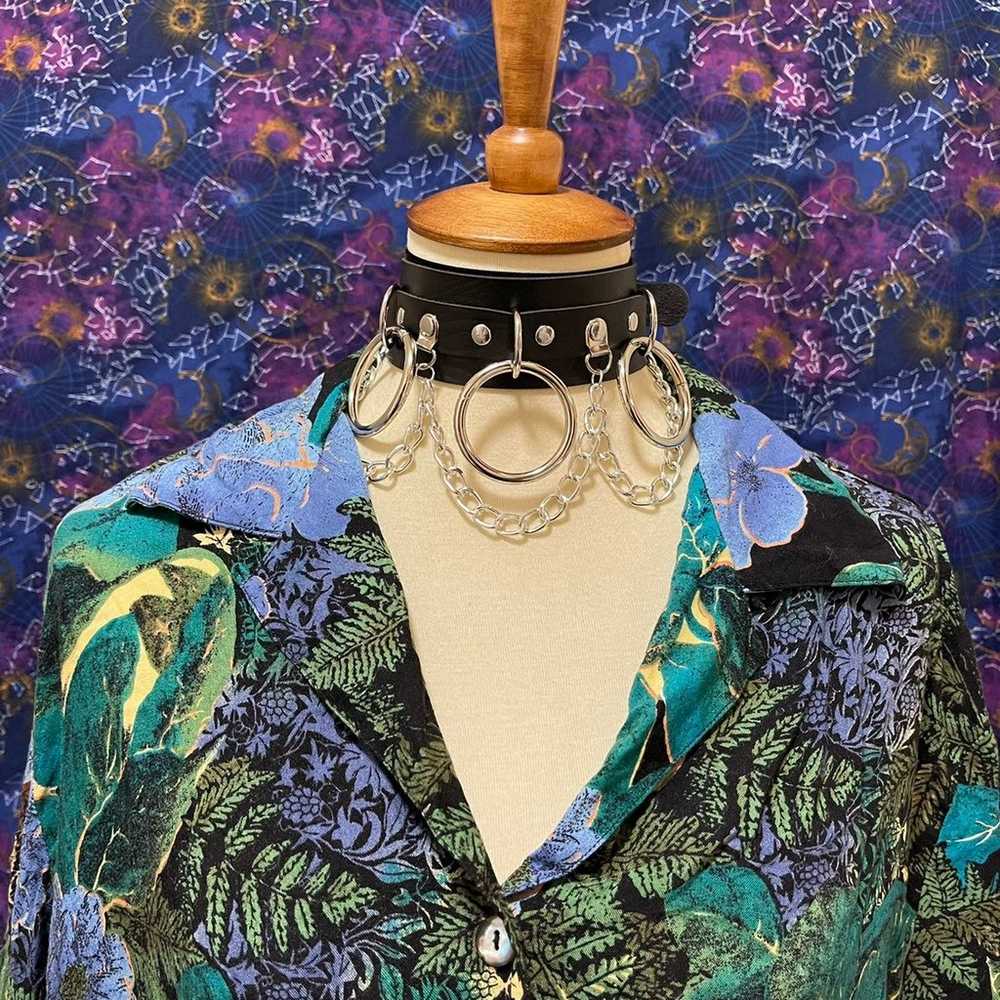 Lovely Vintage groovy floral top - image 3