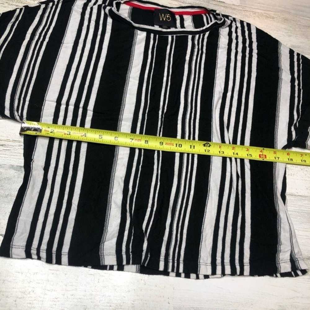 top Stripe crop top white black size small - image 4