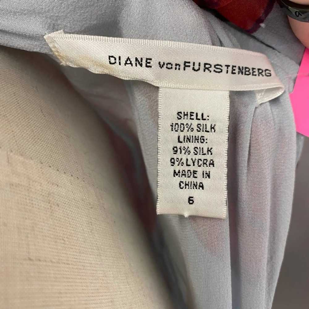 Diane Von Furstenberg Grey w/Red Top - image 4