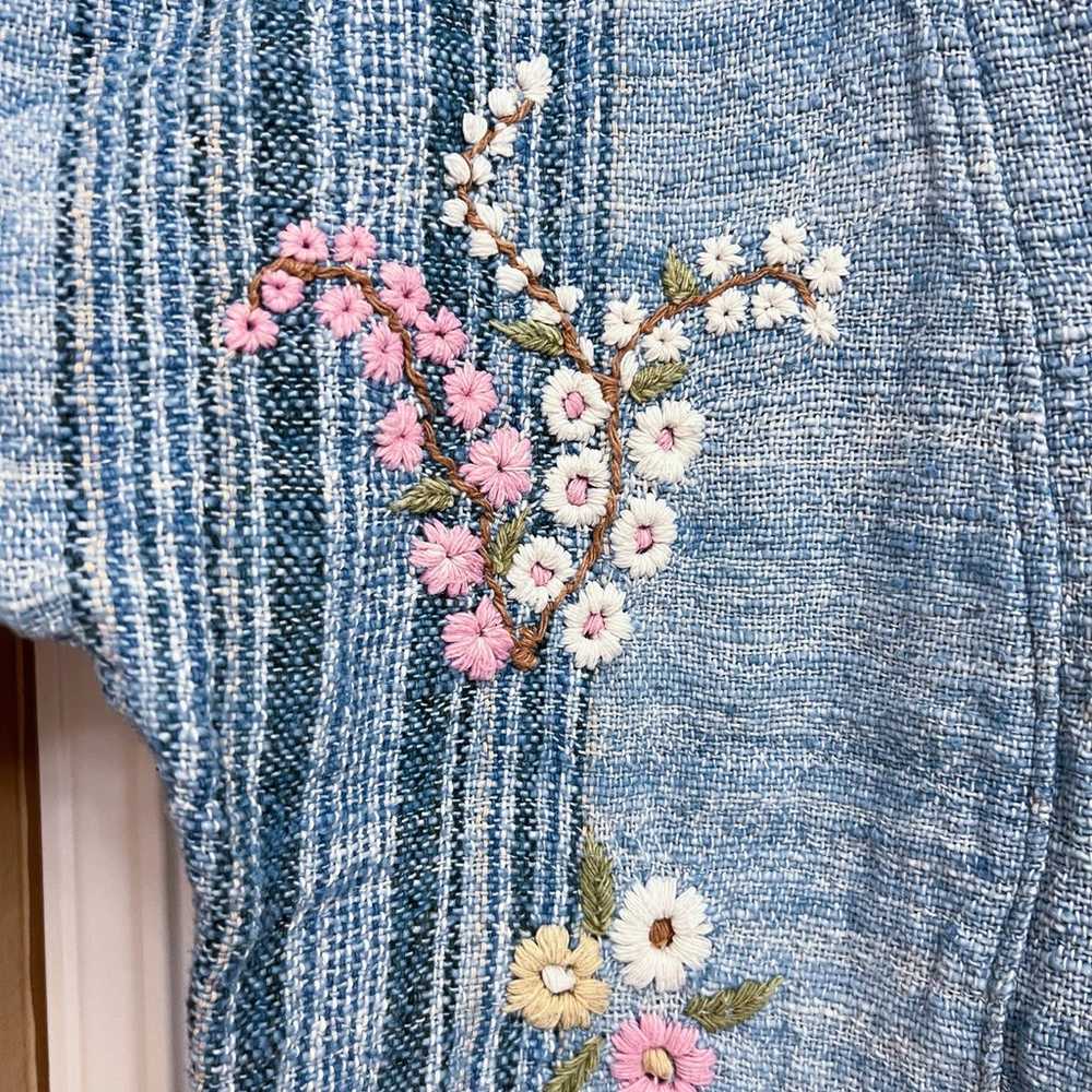 Floral Embroidery Top - image 4