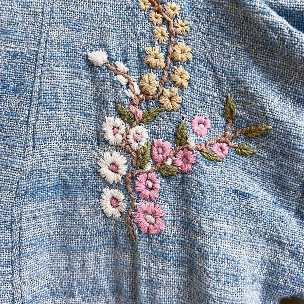 Floral Embroidery Top - image 8