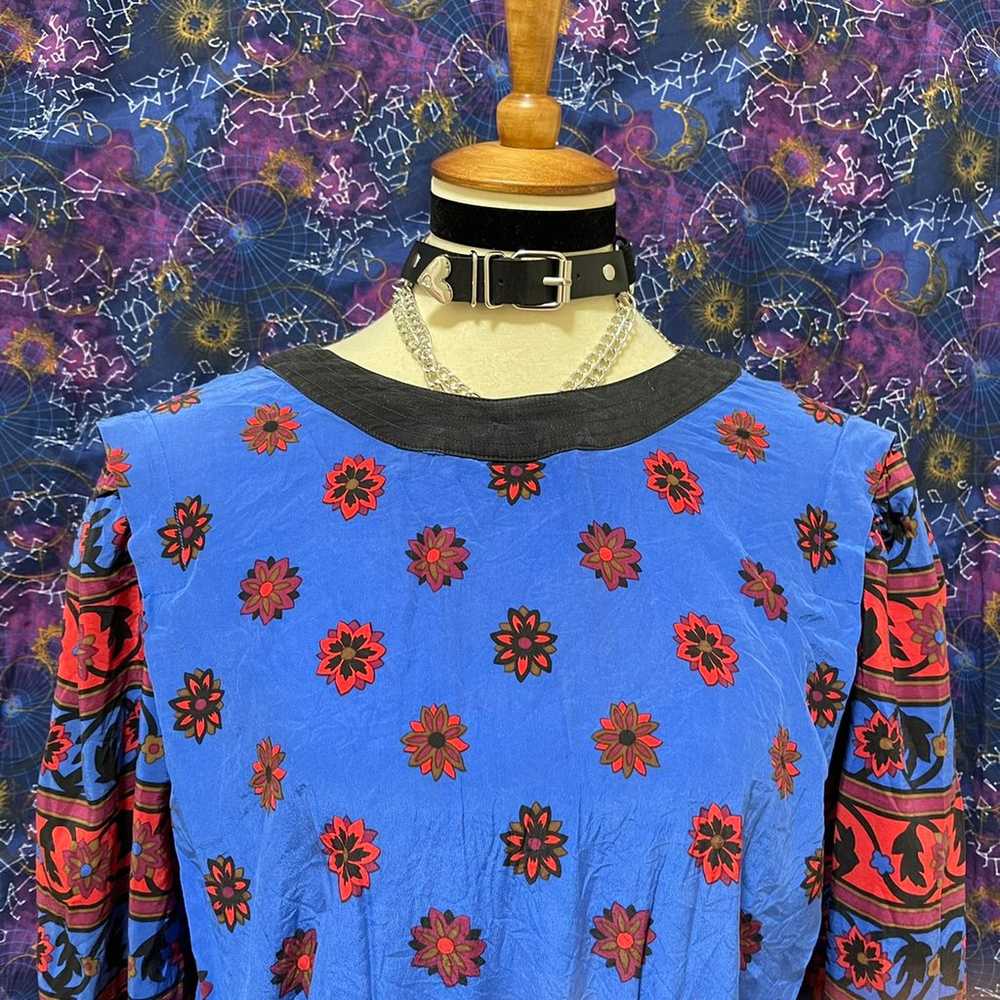 Lovely Vintage flower art blouse - image 3