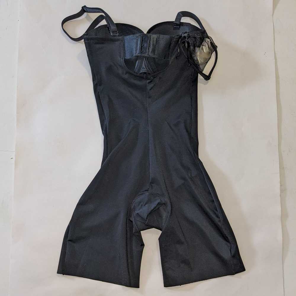 SPANX Suit Your Fancy Strapless Cupped Mid-Thigh … - image 3