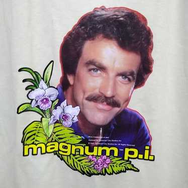 Vintage Magnum P.I. T-Shirt 80's Hanes Tom Selleck - image 1