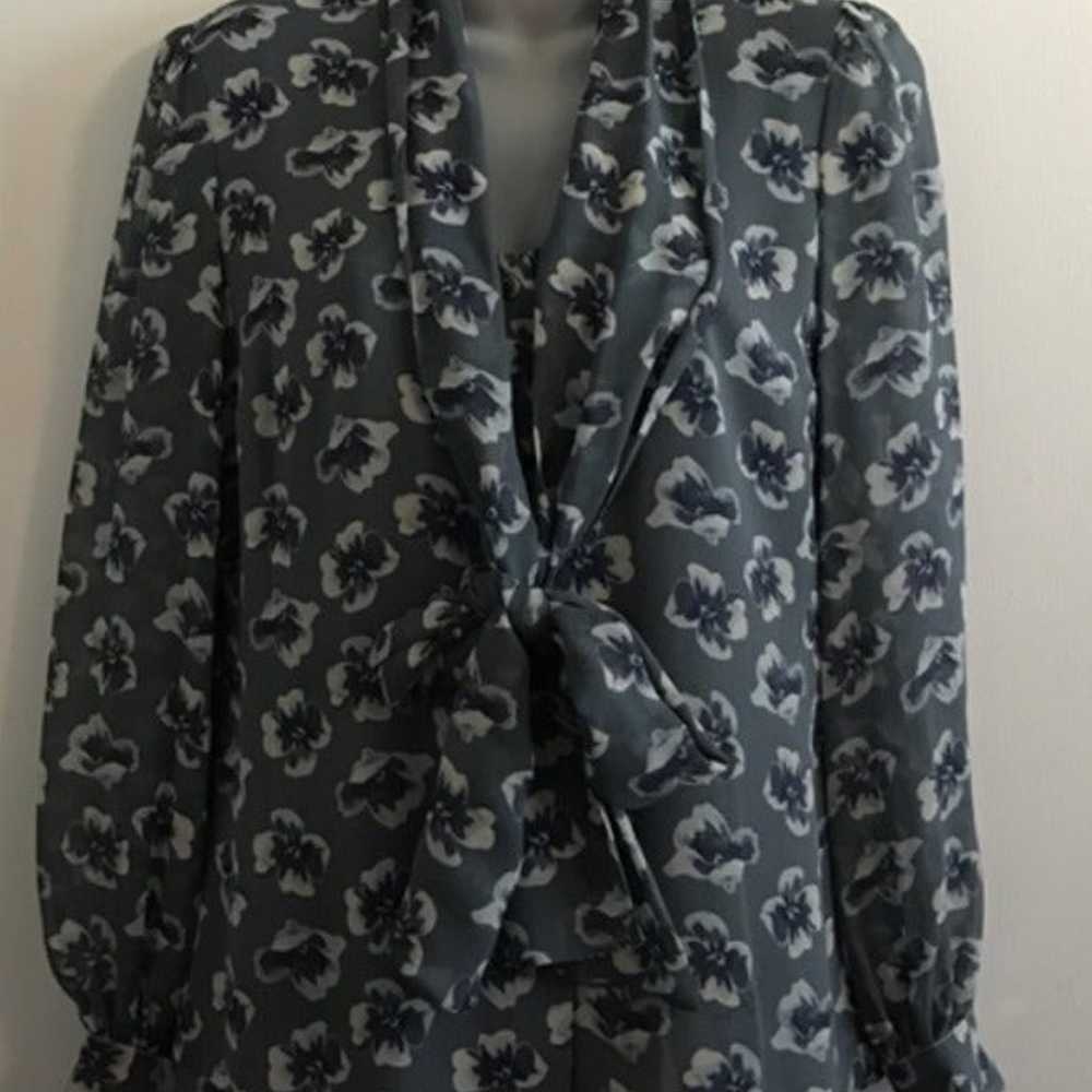 Tory burch dark gray floral tie blouse sz 4 - image 1