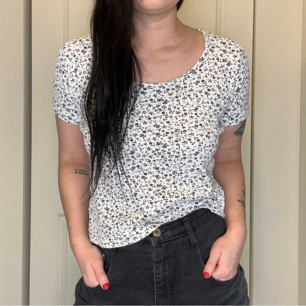 Fashion Bug 90s Floral Scoop Neck Tee - image 1