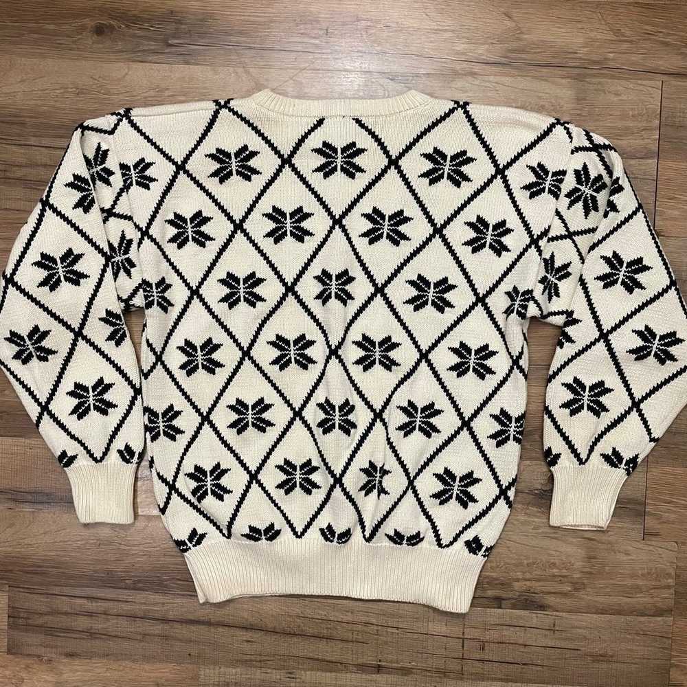 Neiman marcus crewneck xl women’s sweater - image 4