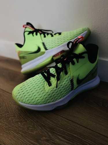 Lebron witness 5 size - Gem