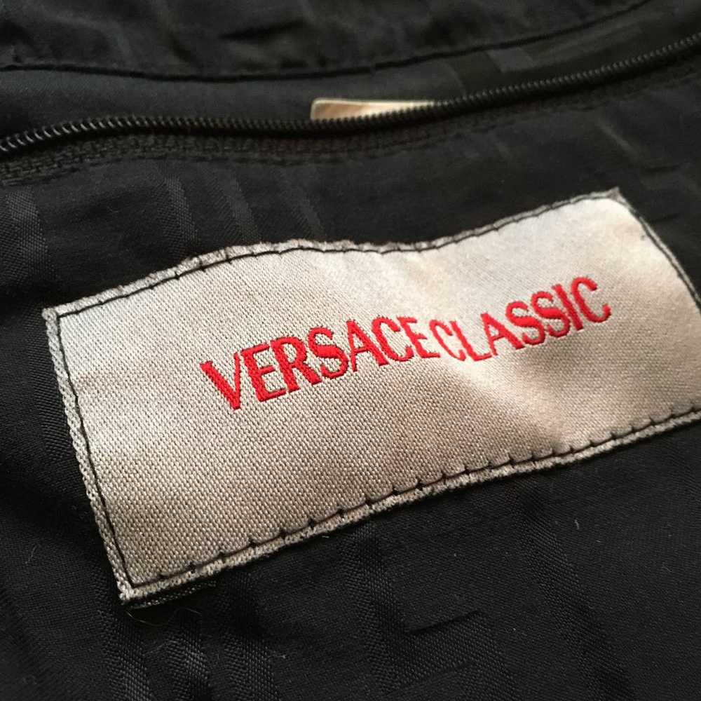 Luxury × Versace × Vintage Versace Monogramm Bomb… - image 11