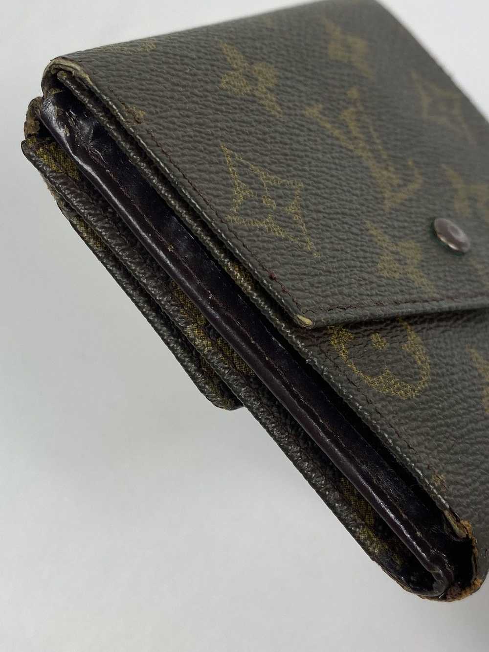 Louis Vuitton Monogram trifold Wallet - image 9