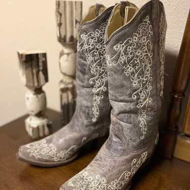 Corral Embroidered boots