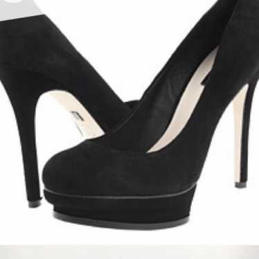 BCBG maxazria pamela platform pumps heels retro y2