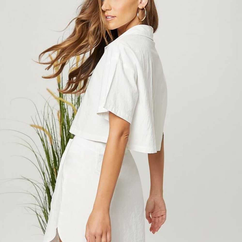 NWOT Boutique White Drop Shoulder Crop Blouse & S… - image 3