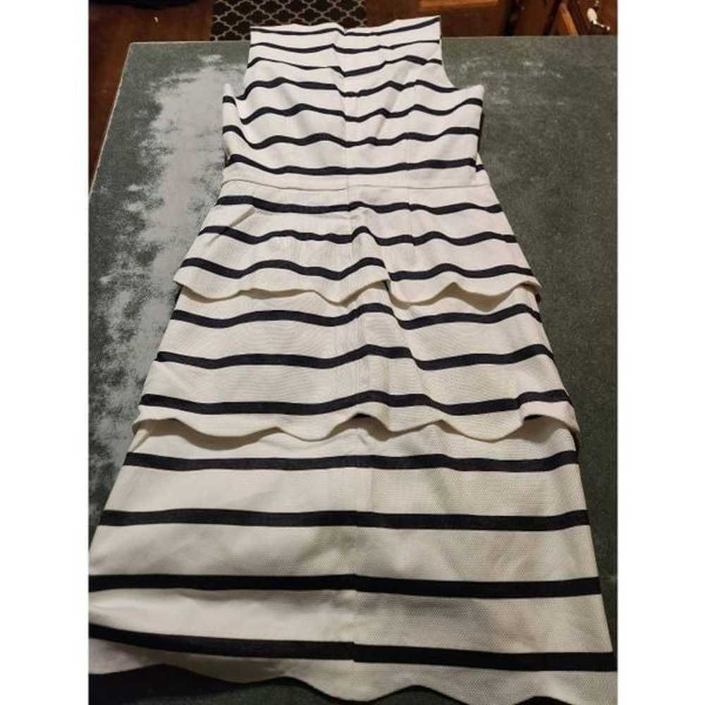 J. McLaughlin White & Navy Stripe Scallop Sleevel… - image 4