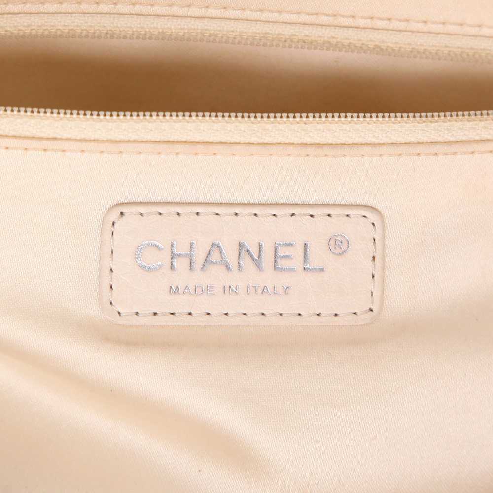 Chanel Camera large model handbag in beige quilte… - image 3