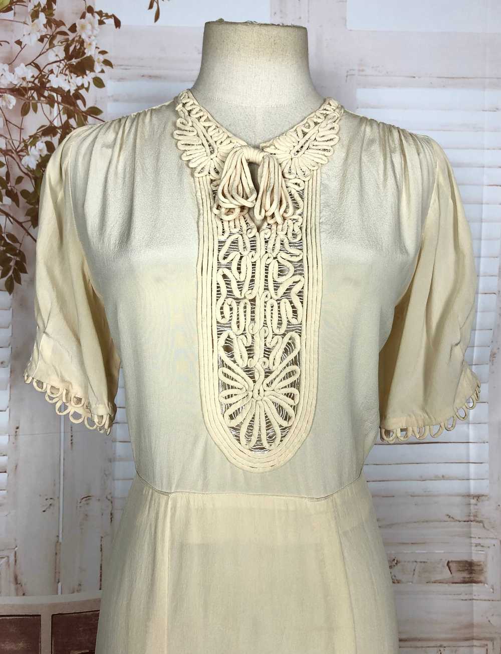 Exquisite Original 1930s Vintage Cream Dress With… - image 10