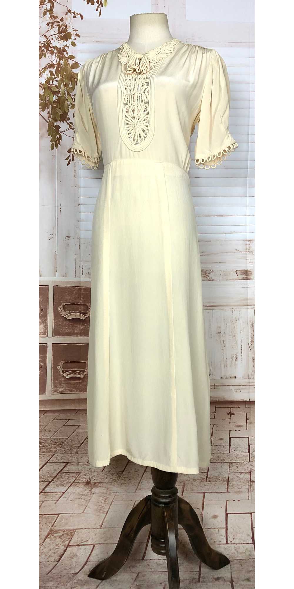 Exquisite Original 1930s Vintage Cream Dress With… - image 5