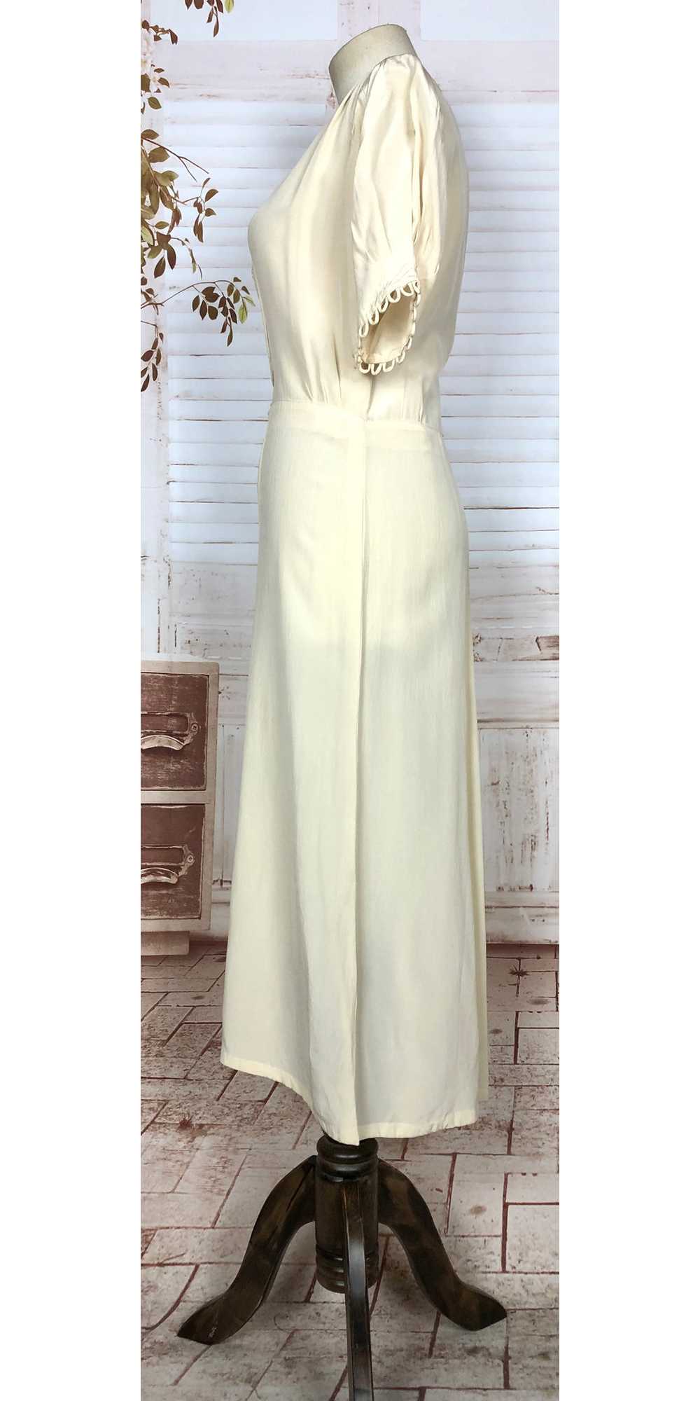 Exquisite Original 1930s Vintage Cream Dress With… - image 6