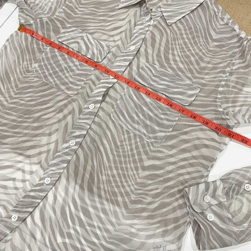 Equipment Femme Zebra Sheer Print 100% Silk Shirt… - image 6