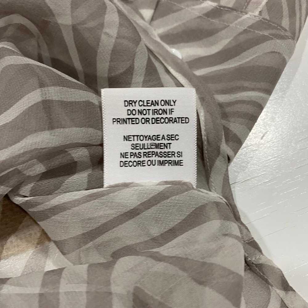 Equipment Femme Zebra Sheer Print 100% Silk Shirt… - image 8