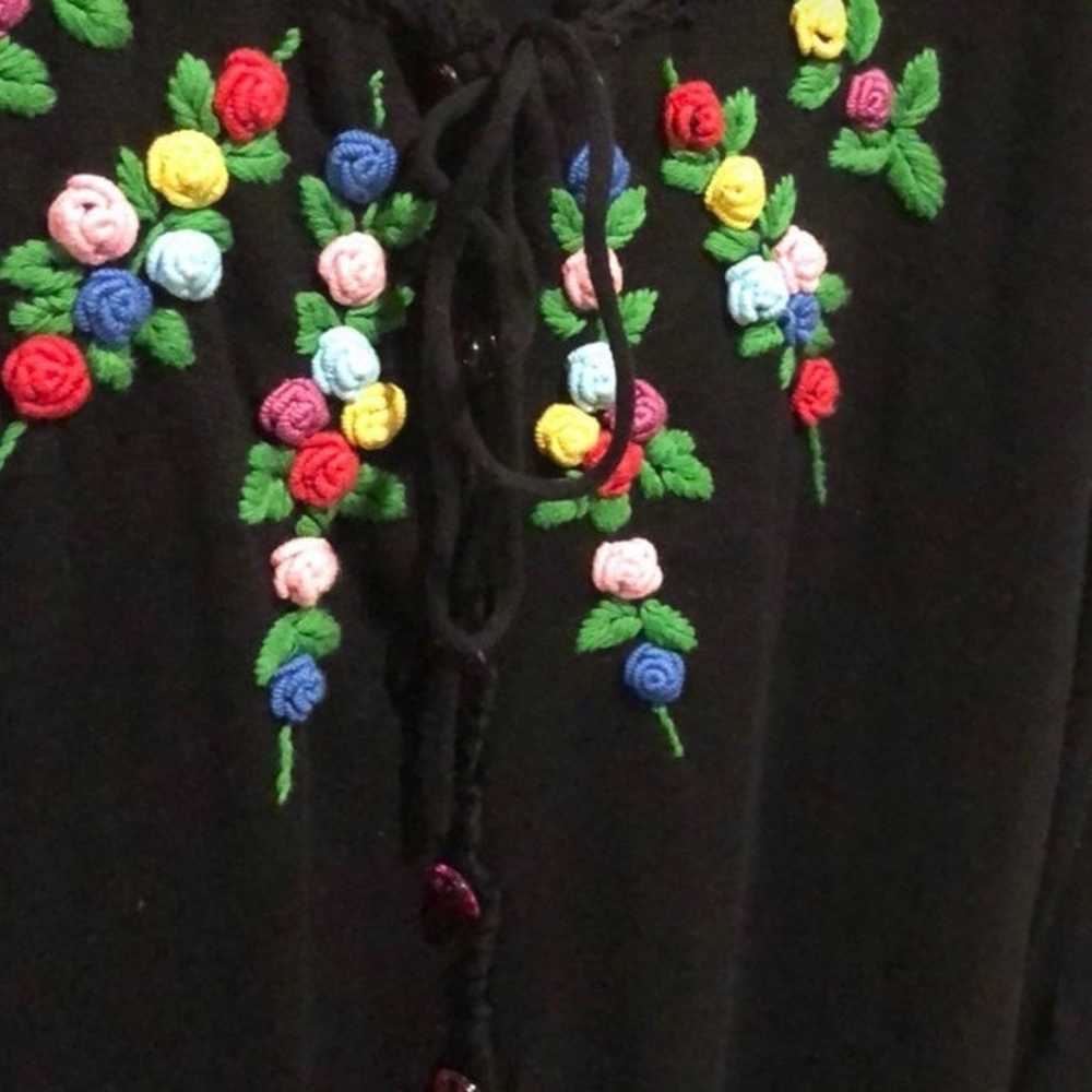 Vintage Y2K Betsey Johnson Black & floral embroid… - image 4