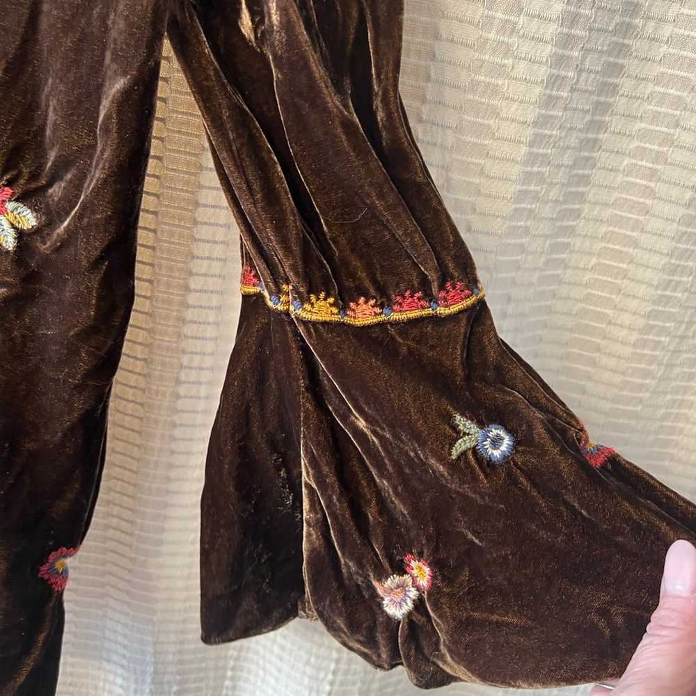 NWOT  Johnny Was Sisilia Embroidered Velvet Peasa… - image 9