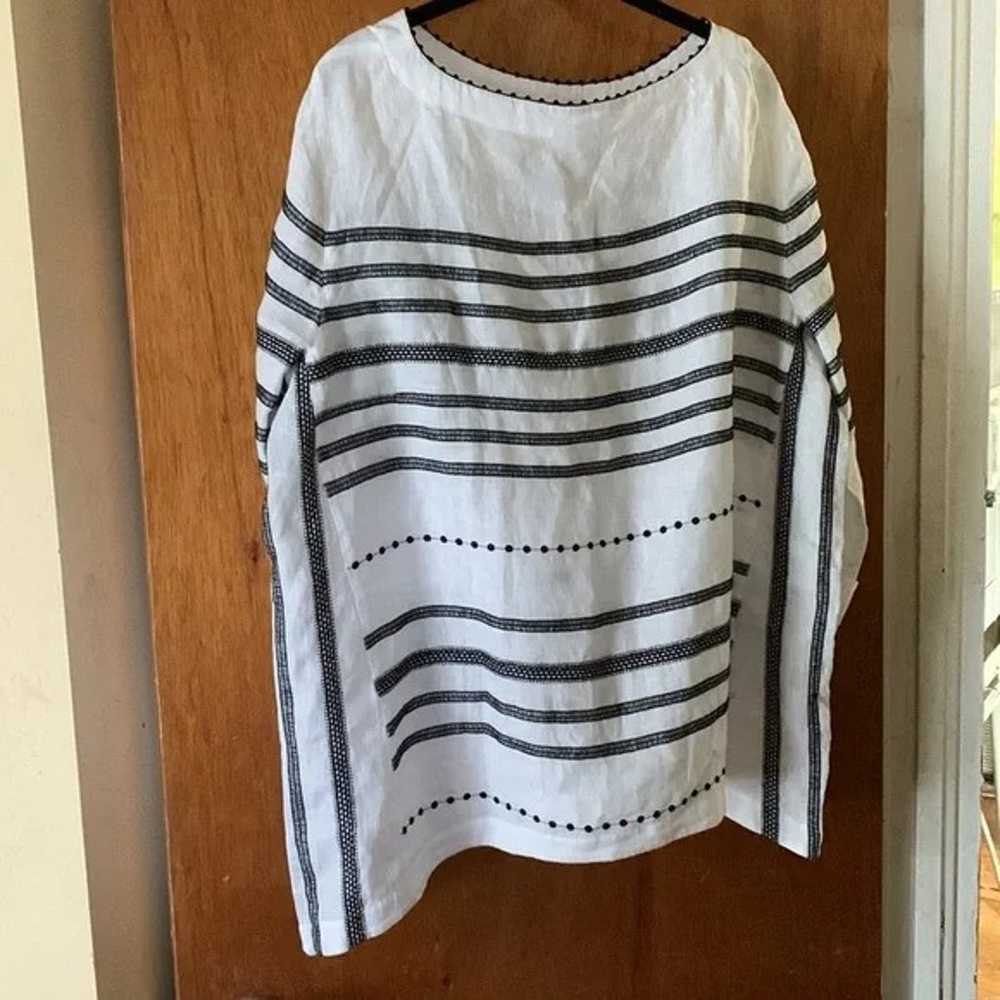 White linen tunic with black stripes - image 2