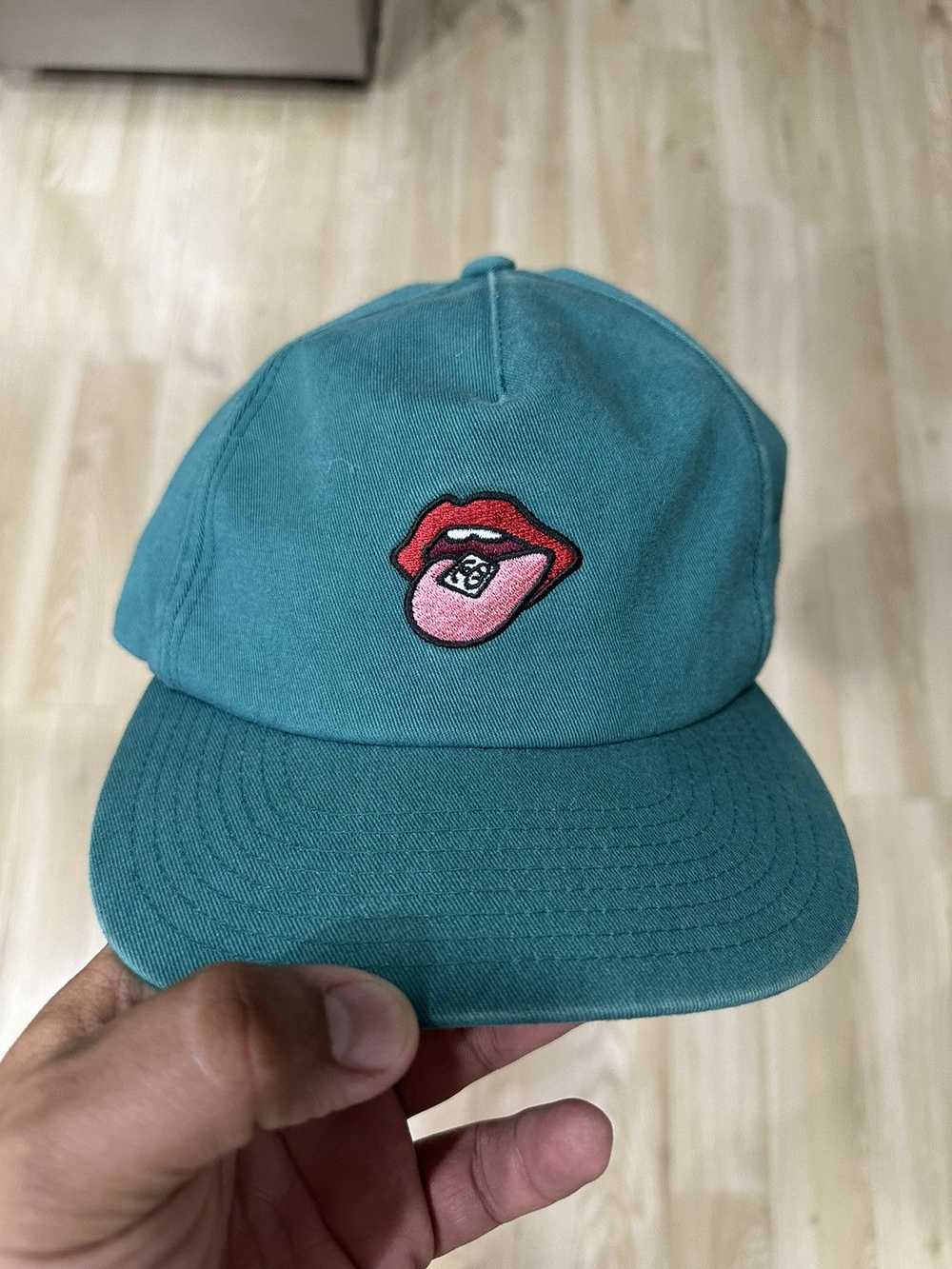 Stussy STUSSY Men's green Hat, TONGUE, mouth lips - image 1