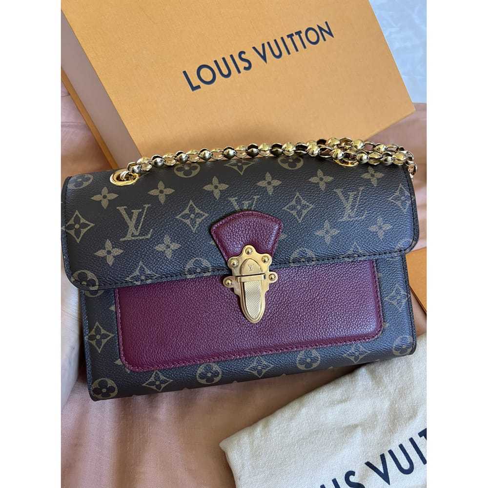 Louis Vuitton Victoire leather handbag - image 3
