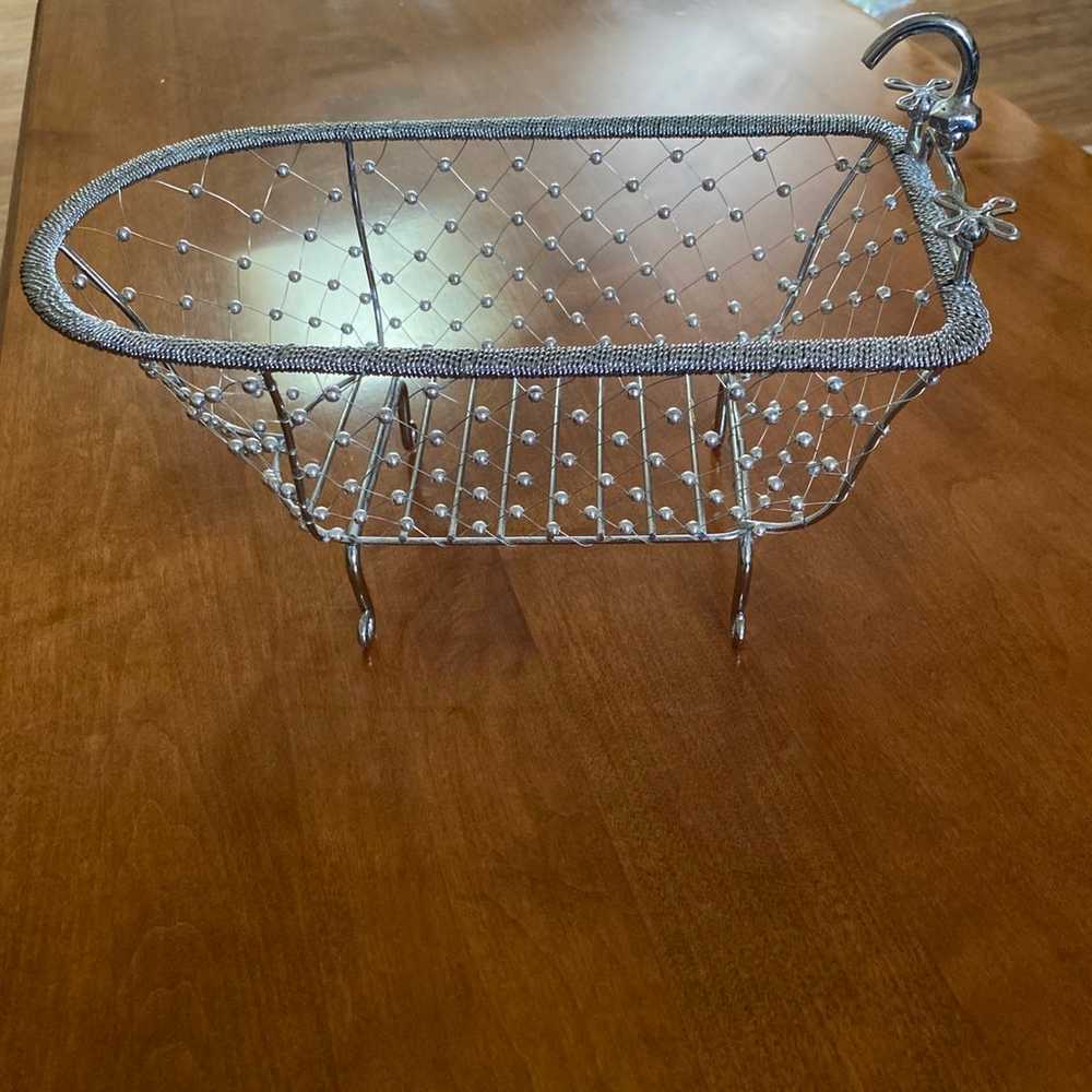 Bathtub shaped wire basket - vintage rare unique - image 2
