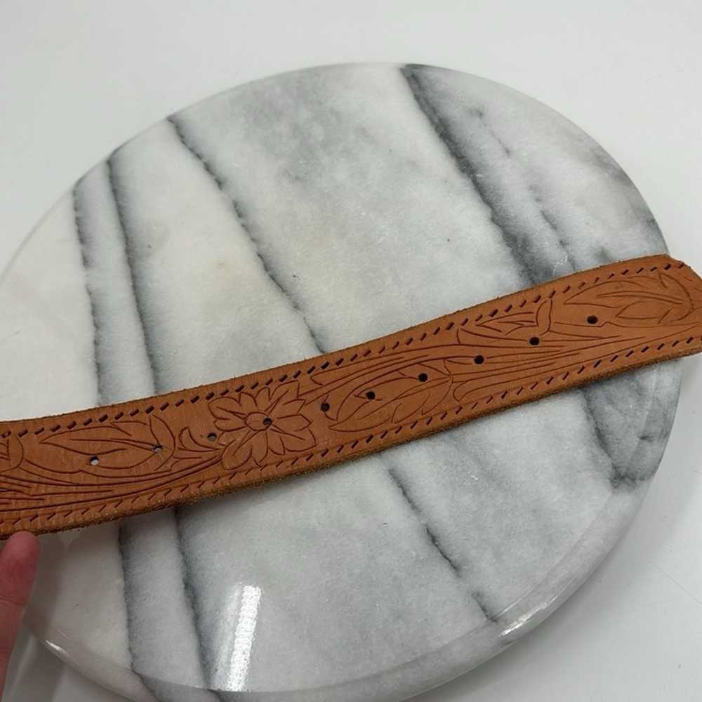 Vintage handmade tooled leather tan belt - image 7