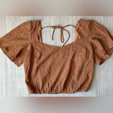 ASTR The Label ASTR the Label Brown Crop Top Size 