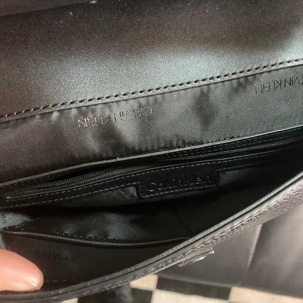 Calvin Klein crossbody/backpack handbag - image 4