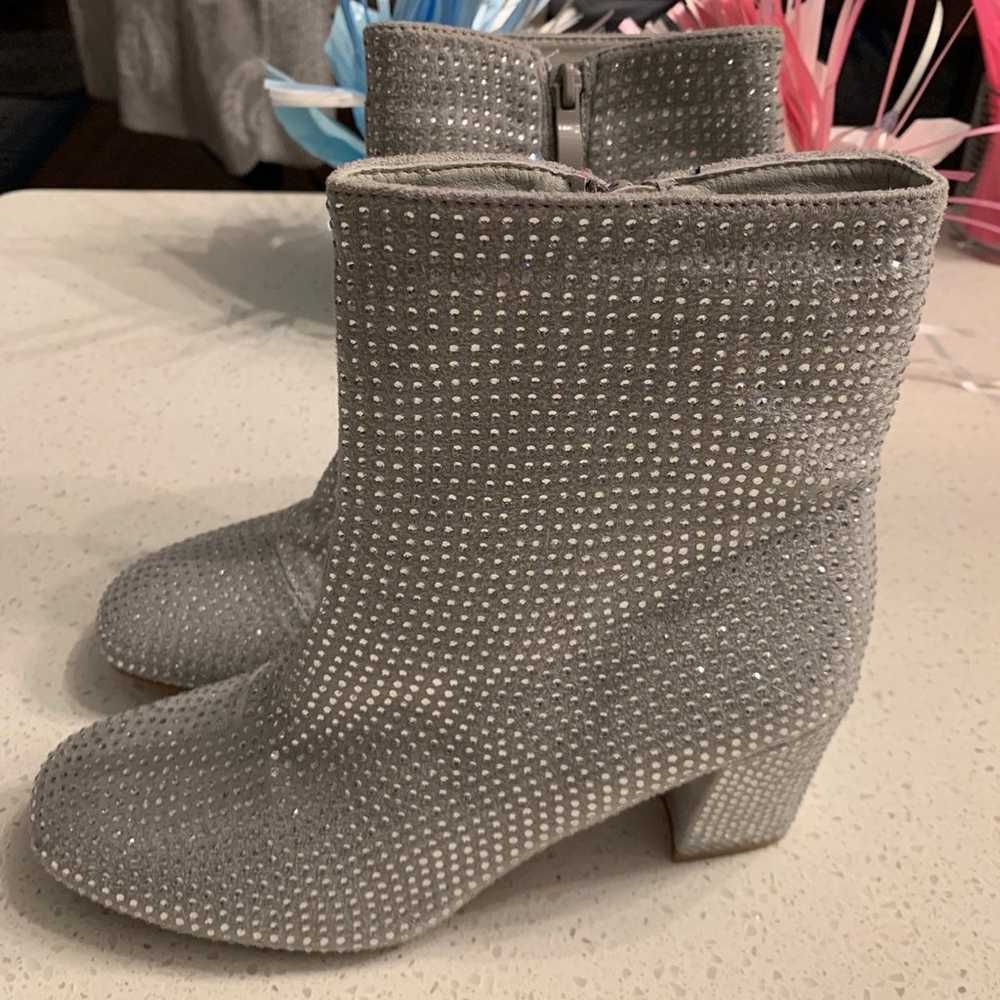 Top moda silver Hester booties sz9 - image 1