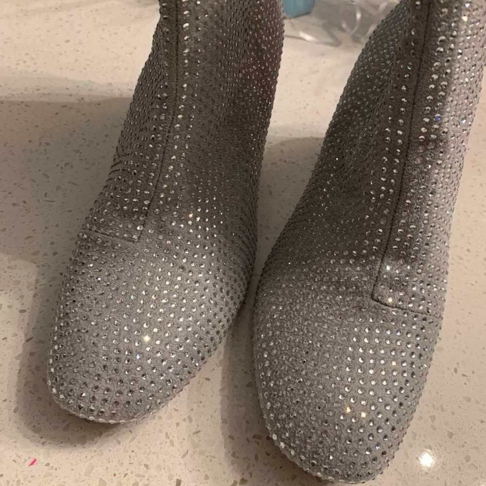 Top moda silver Hester booties sz9 - image 7