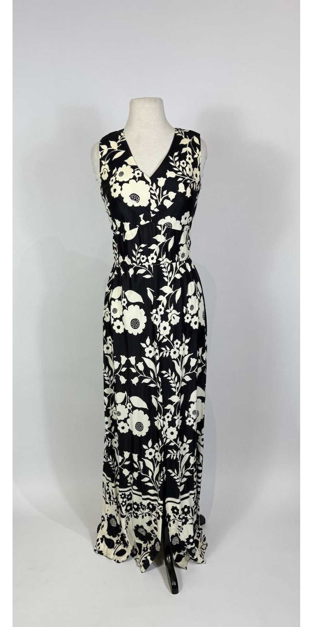 1970s Black and White Floral Print Maxi Dress wit… - image 2