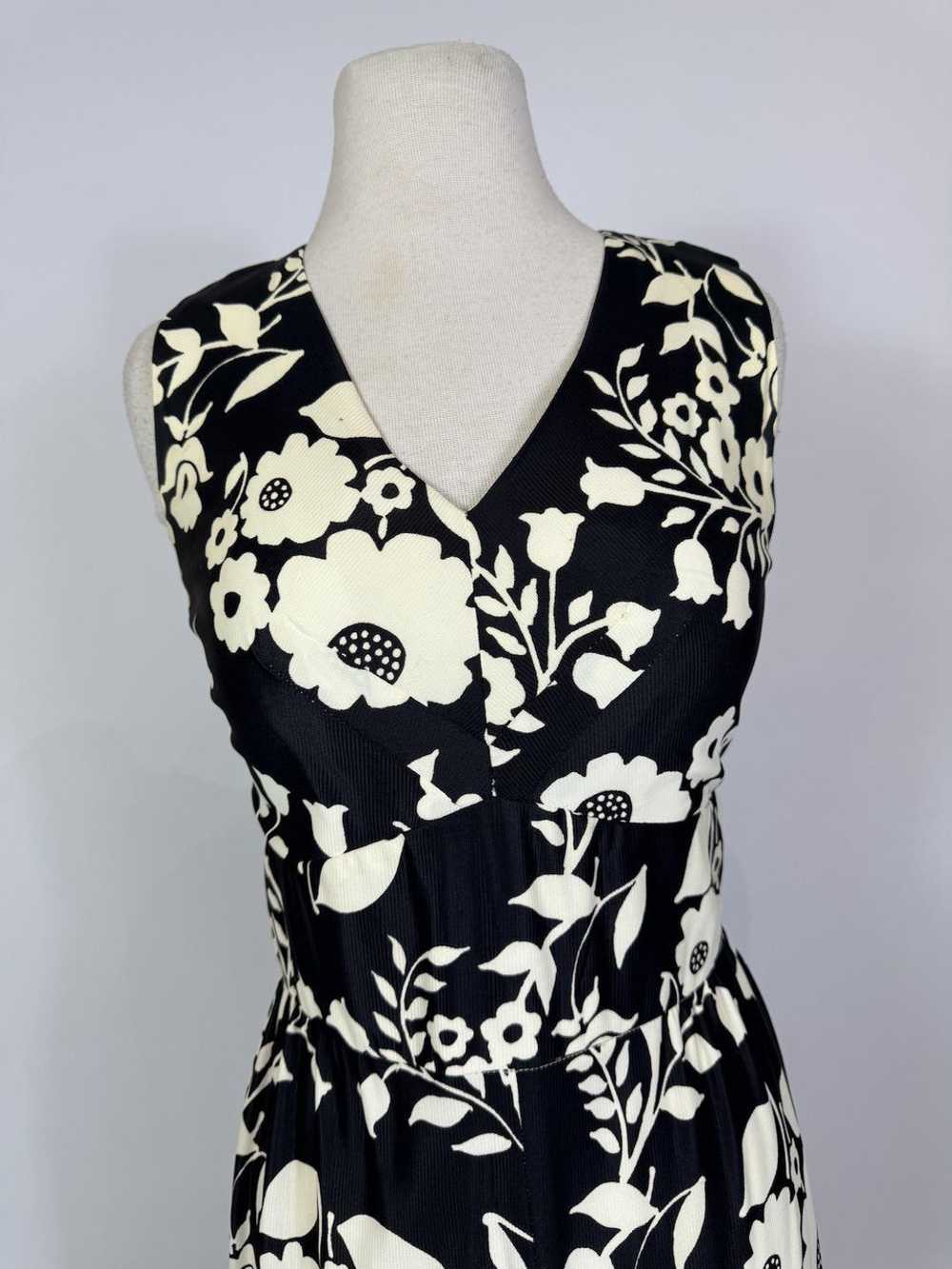 1970s Black and White Floral Print Maxi Dress wit… - image 3