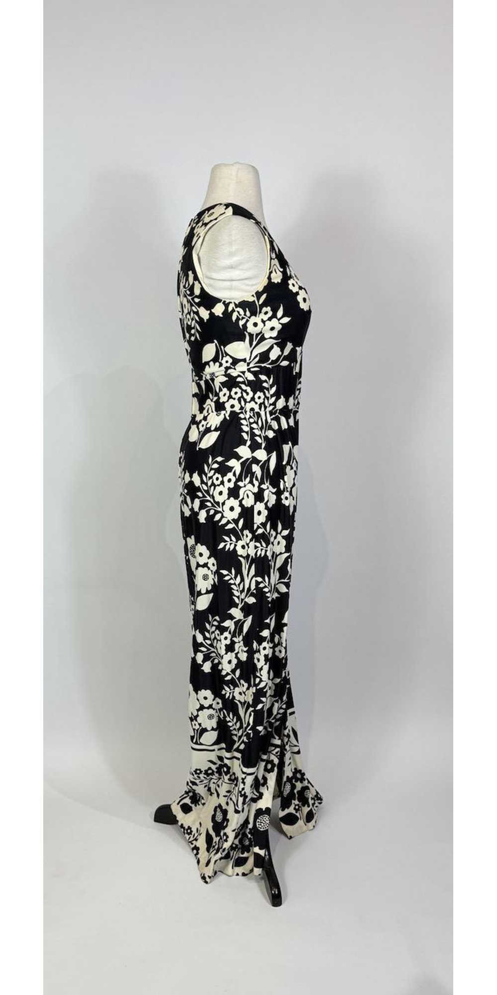 1970s Black and White Floral Print Maxi Dress wit… - image 4