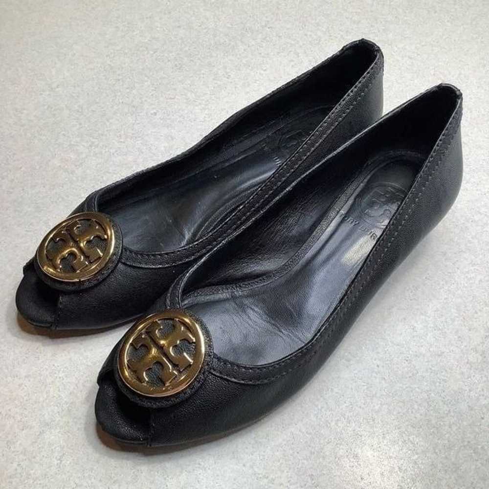 Tory Burch Sally Low Wedge 5.5 Black Leather Gold… - image 4