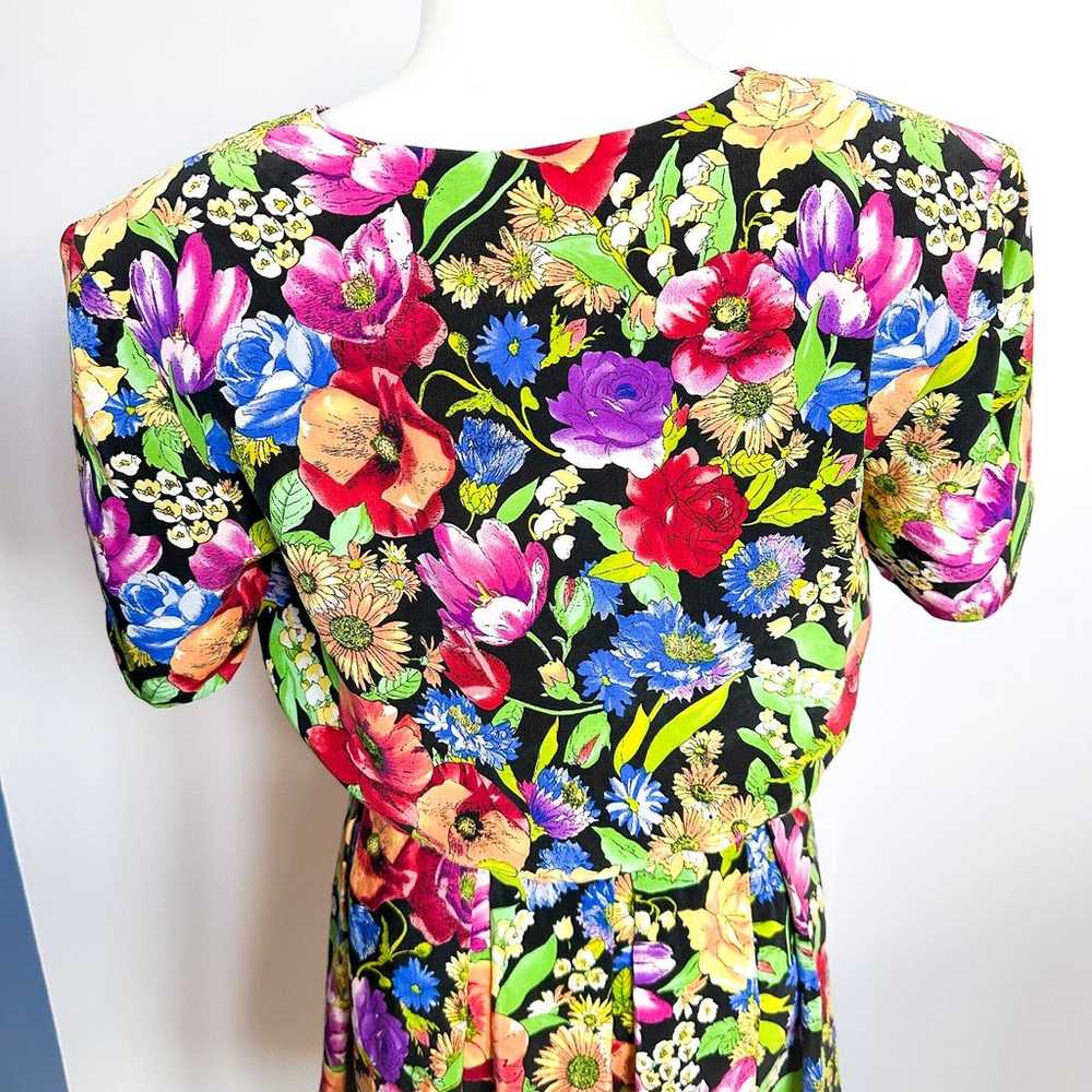 The Limited Vintage 1990s Silk Floral Short Sleev… - image 6