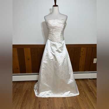 **Elegant Ritva Westenius Couture Silk Wedding Gow