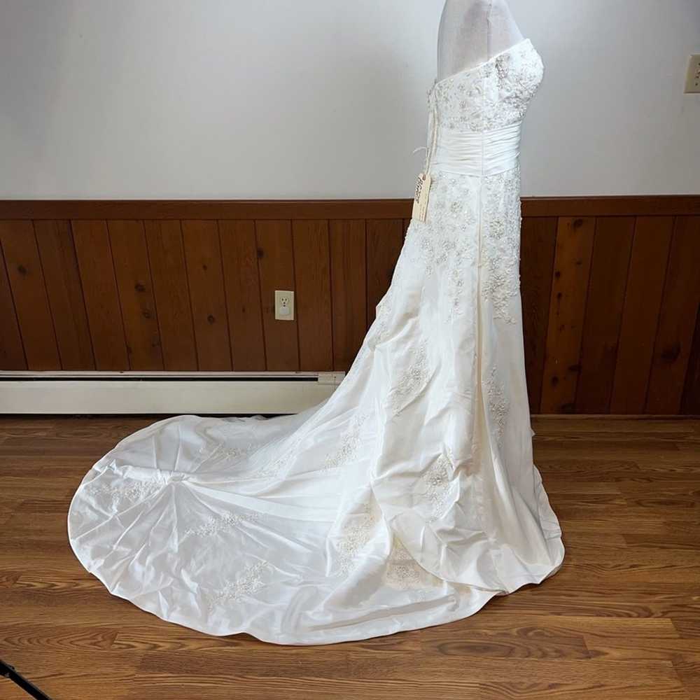 **Gorgeous New Bridal Extraordinaire Strapless Sa… - image 2