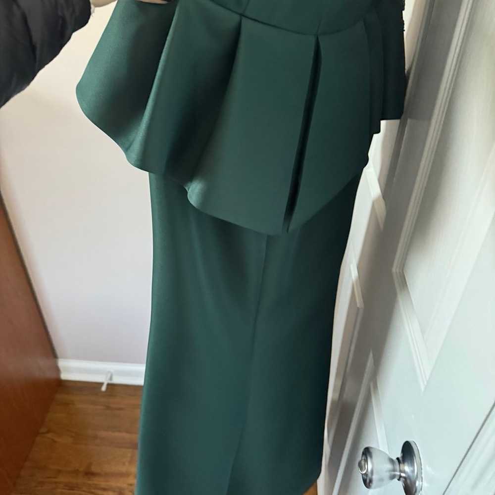 Emerald green formal gown - image 6