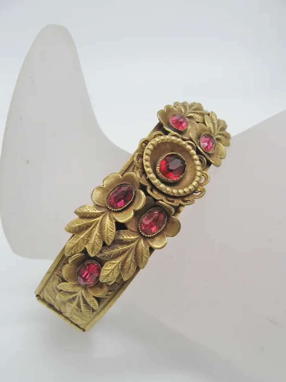 Vintage Art Deco Brass and Red Glass Bangle Brace… - image 3